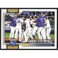 2026 Topps #34 Kansas City Royals Team Card